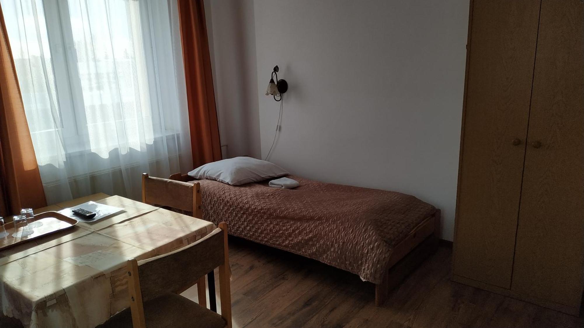 Hotel Eden 24H ジェシュフ エクステリア 写真