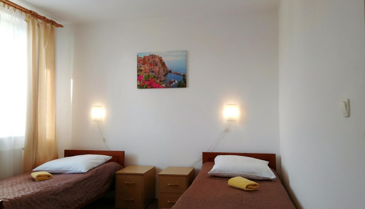 Hotel Eden 24H ジェシュフ エクステリア 写真